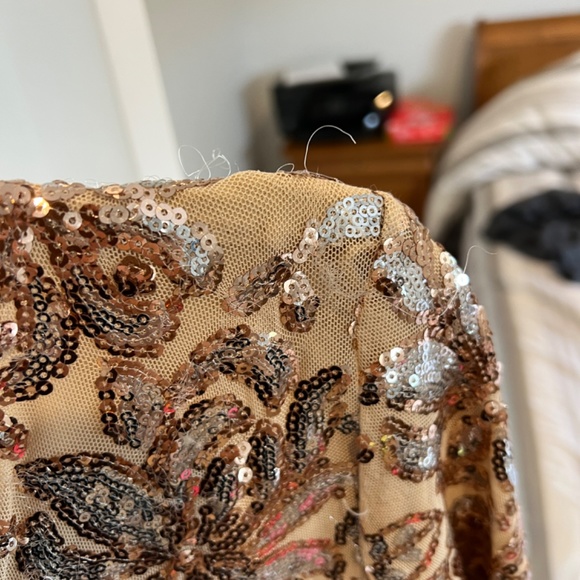 Gold mini dress - Picture 3 of 5